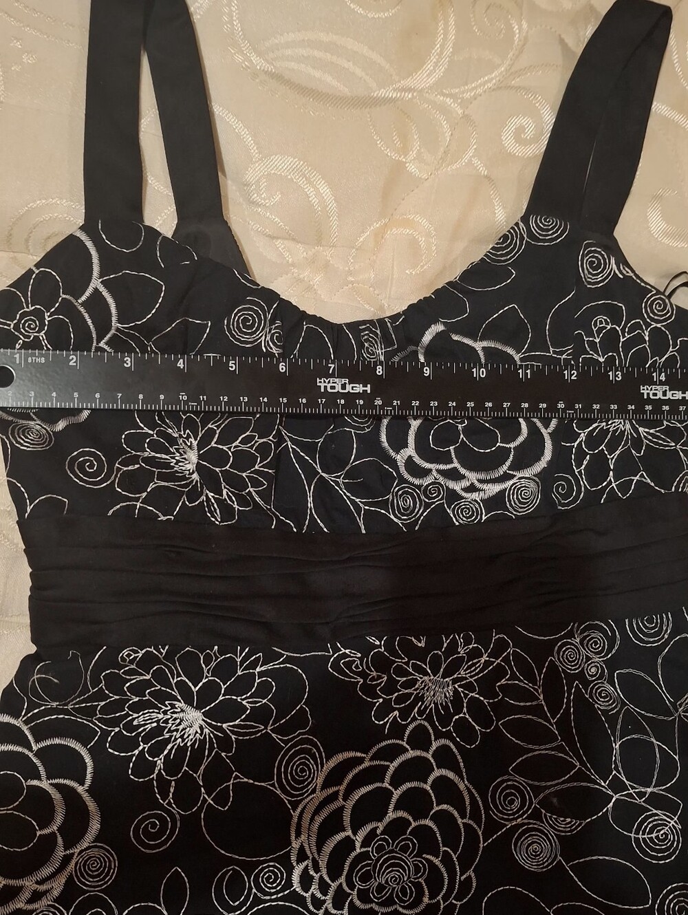 Evan Picone Black/White Dress with White Floral Outline - Picture 10 of 13